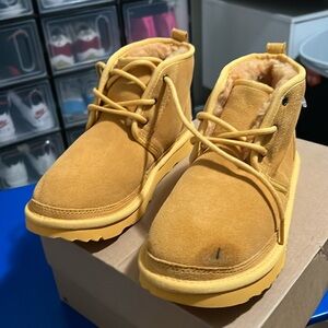 Size 5 Neumel Uggs yellow